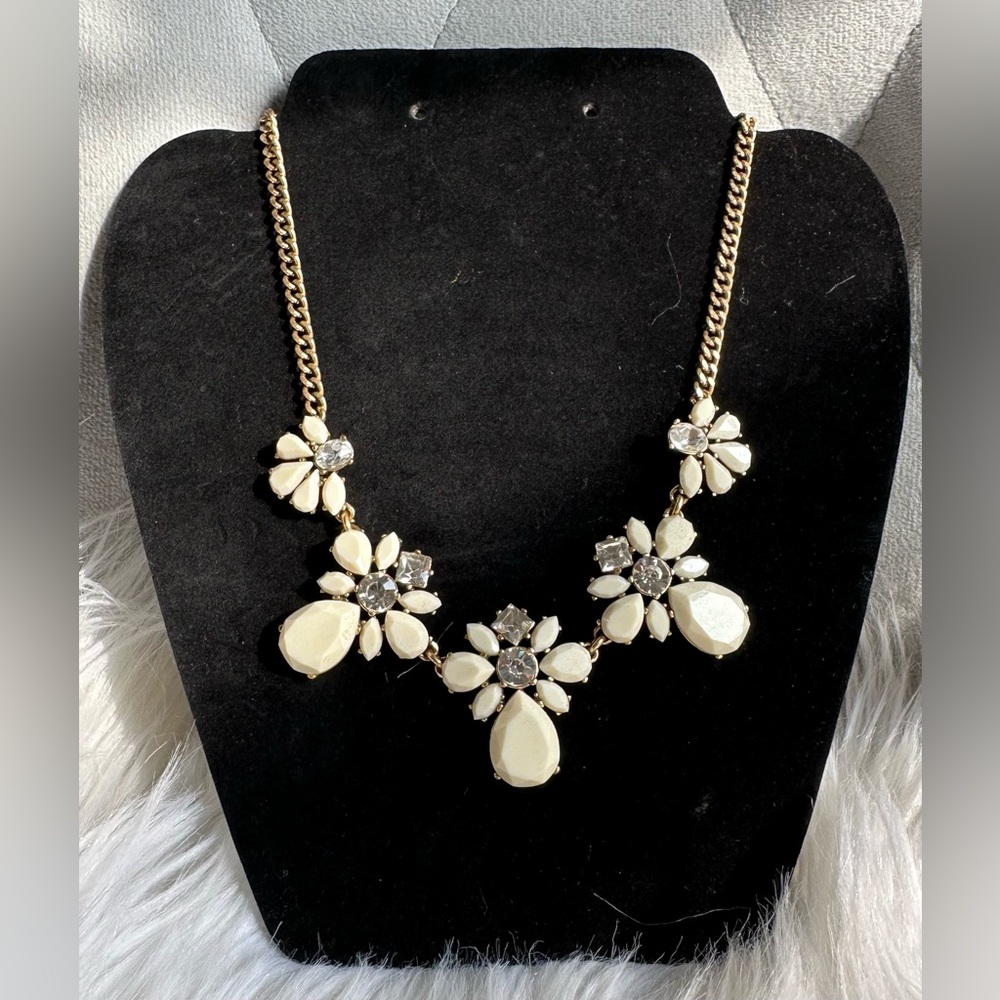 J CREW Rhinestone & Milky/Ivory Necklace - Picture 3 of 8